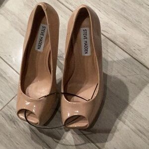 Steve Madden Women's Tan Peep Toe platform